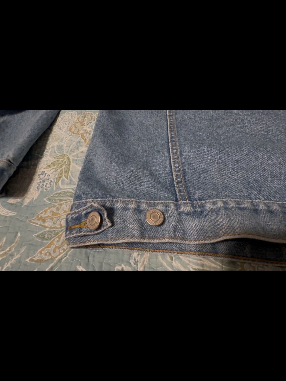 Vintage Levi’s red label denim jacket, sz lrg, used. - Picture 7 of 10